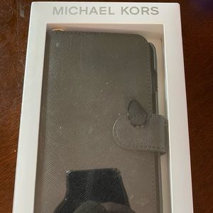I phone 7 Michael Kors case in black”used”